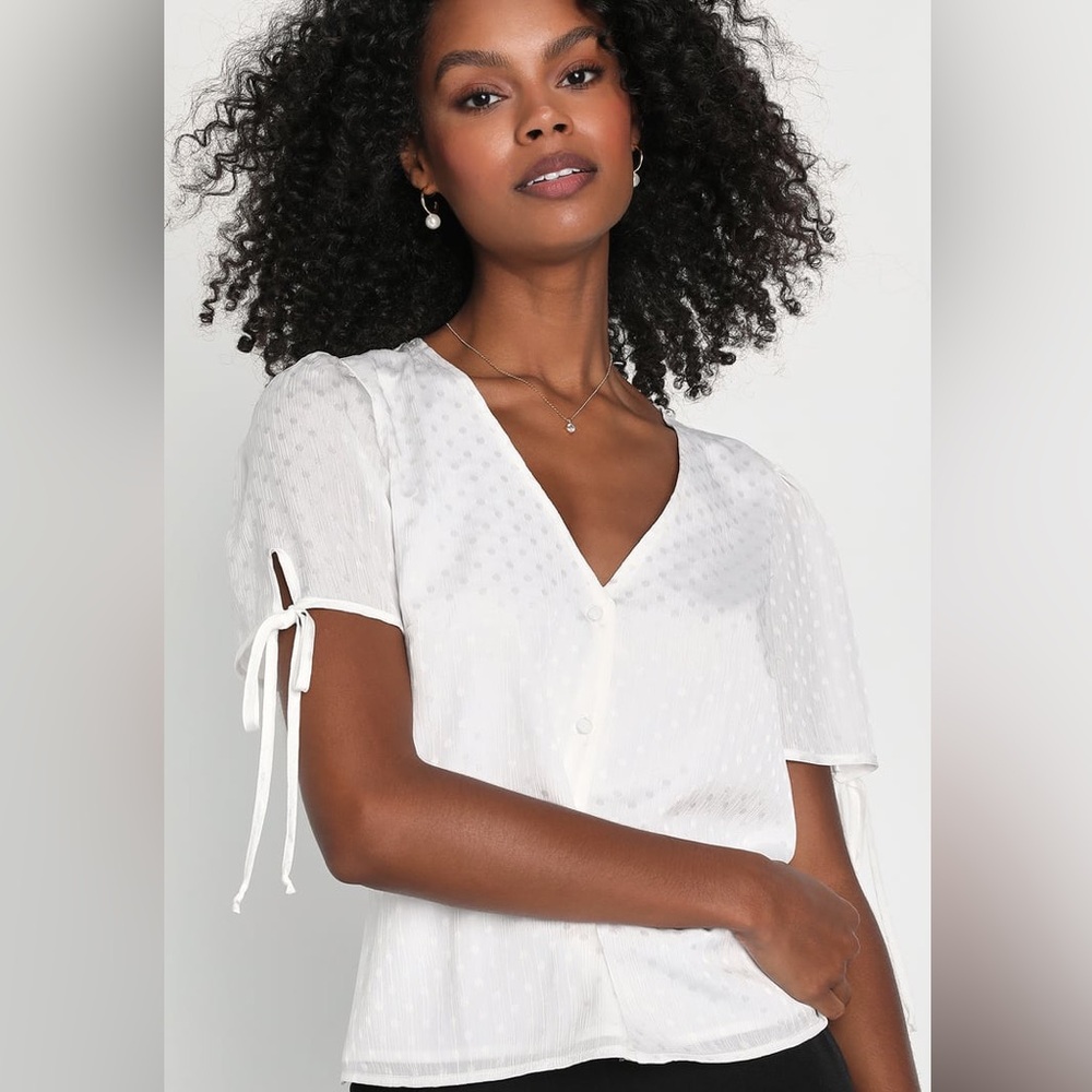 Lulu’s White Polka Dot Top
